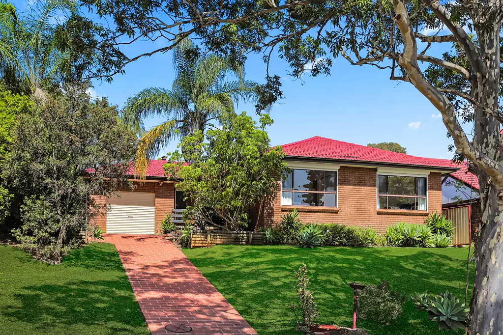 4 Hutchins Crescent, Kings Langley, NSW 2147