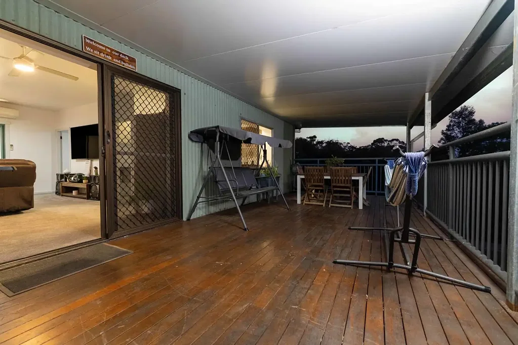 Woodburn 4 Slaapkamer Commercial property with residence and private boat ramp