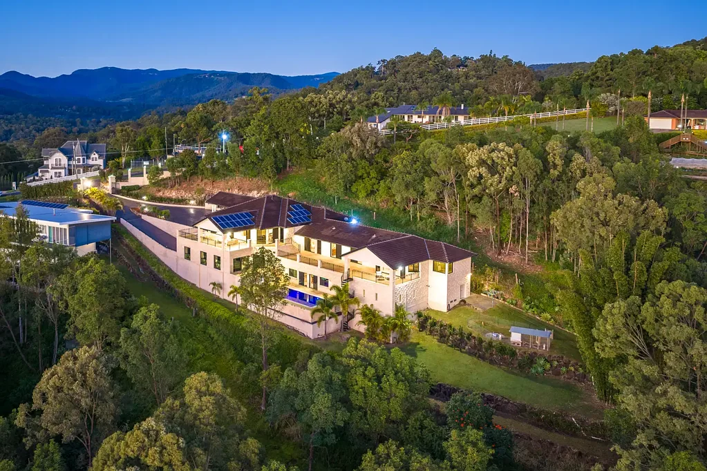 Tallai 4房  Auction On Site, Friday 31 July at 10am