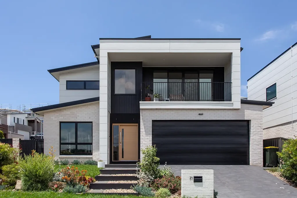 Dunmore 3 Bedroom DESIGNER HOME - OPPOSITE A PARK WITH MOUNTAIN VIEWS!