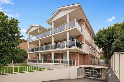 Bexley 3房 超大三卧室公寓，带宽敞娱乐阳台 Oversized Three-Bedroom Apartment with Expansive Entertaining Balcony