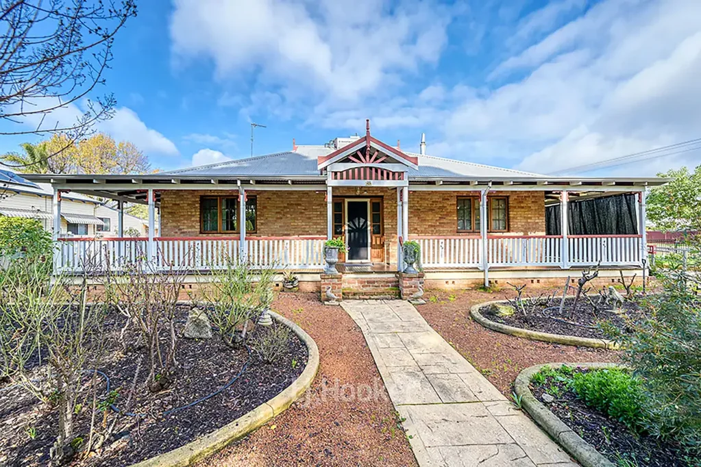 11 River Avenue, Collie, WA 6225