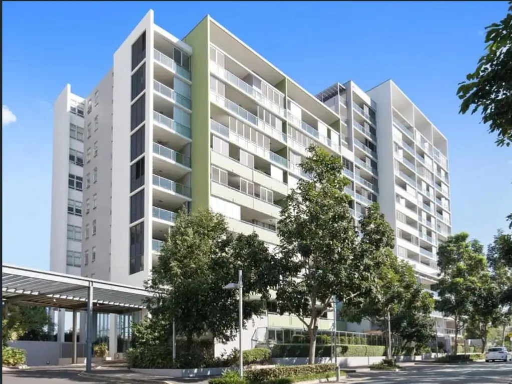 Furnished Two Bedroom in Ideal Location @ Roma Street Parklands