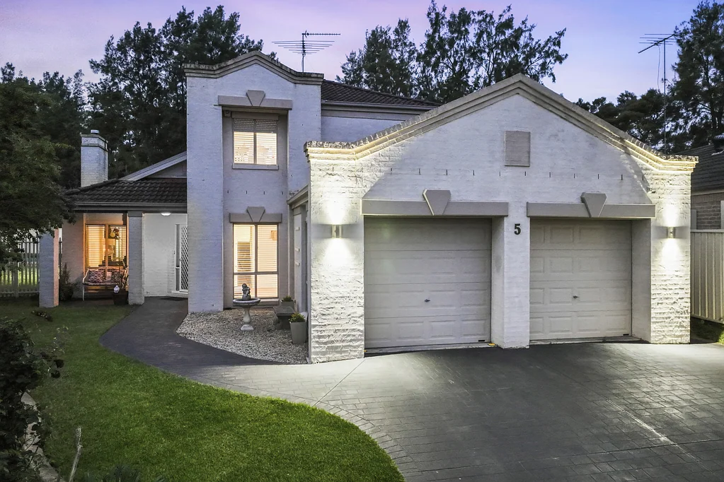 5 Gleneagles Way, Glenmore Park, NSW 2745
