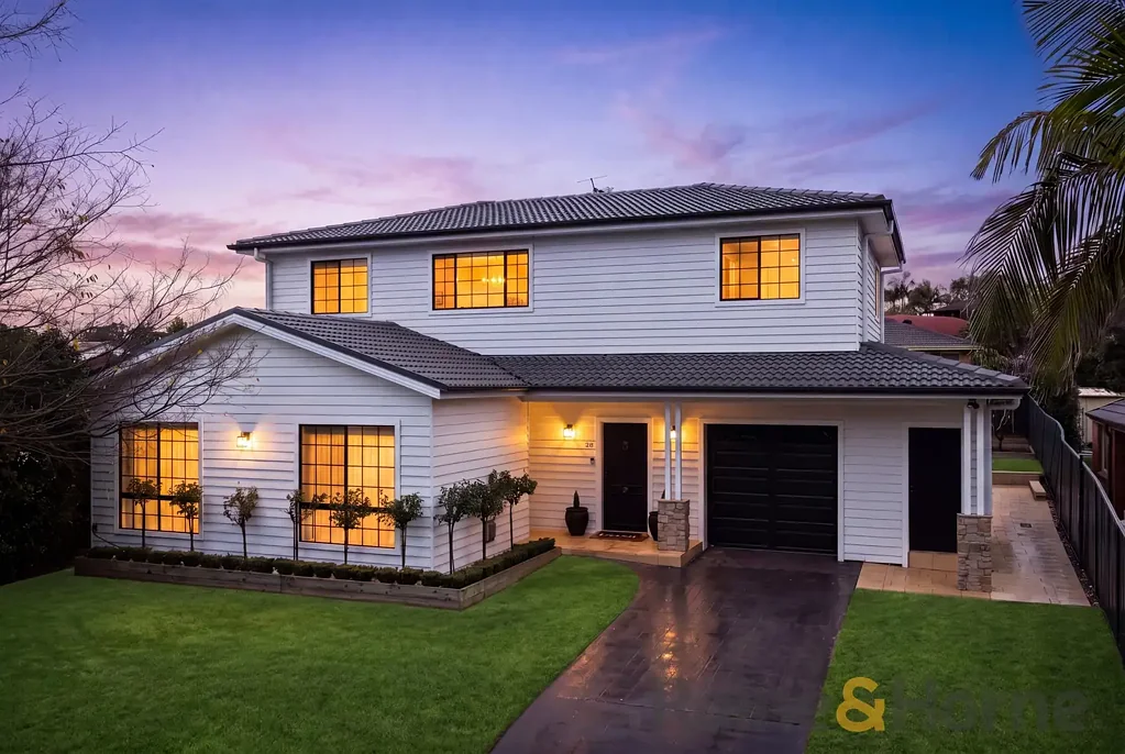 Narellan 4房 高地580平地块 Weatherboard风格立面 宽敞覆盖式娱乐区 设计师厨房 主卧步入式衣柜 豪华主浴室 Hamptons-Inspired Family Luxury | Fully Renovated & Ready to Enjoy