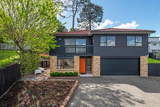 24 Rosemary Avenue, Forrest Hill, North Shore City