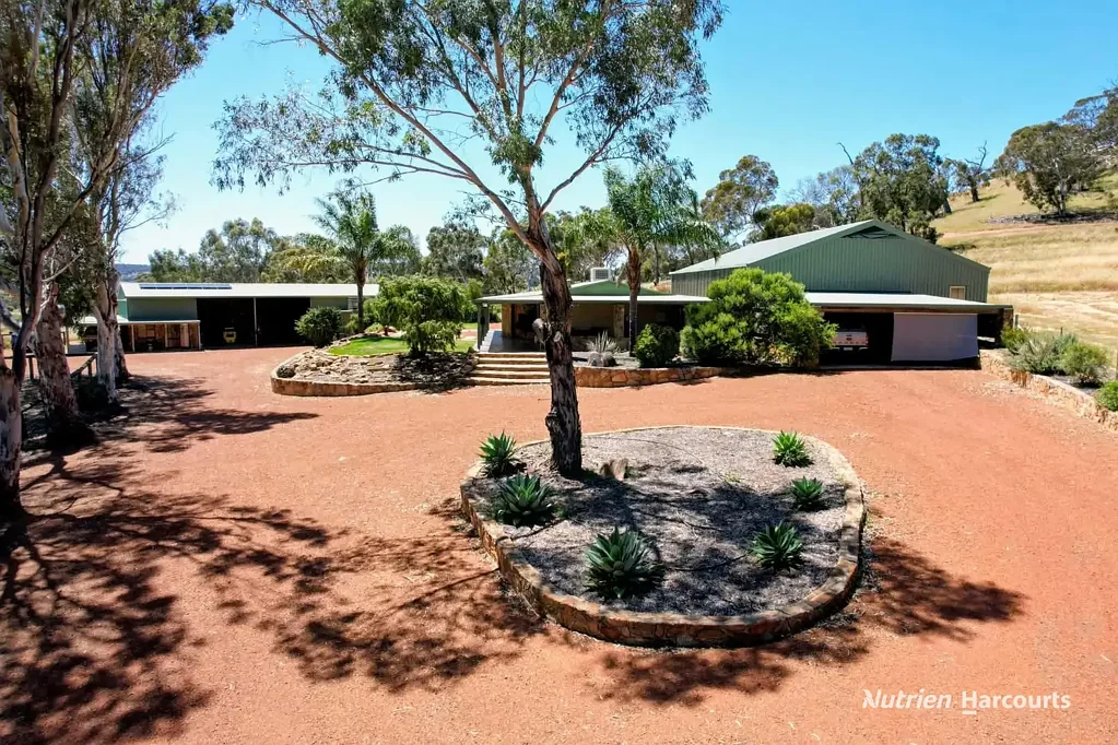 Bindoon Country Character, Serious Workshop Space & Endless Possibilities!