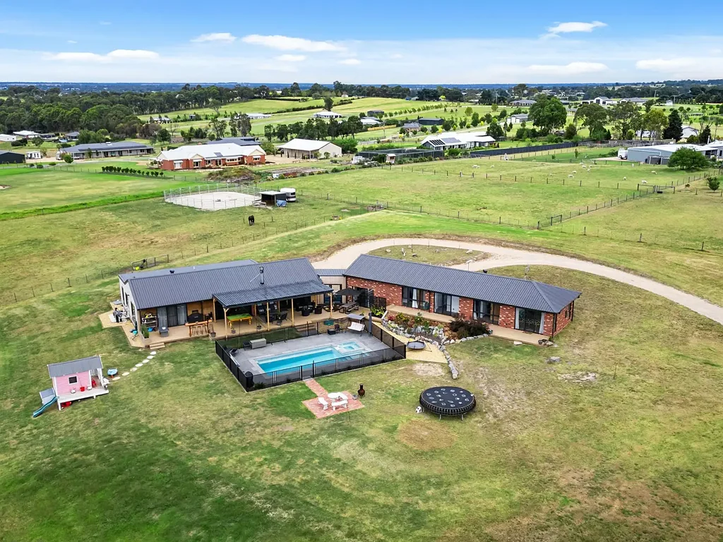 91 Kingsley Drive, Wy Yung, VIC 3875