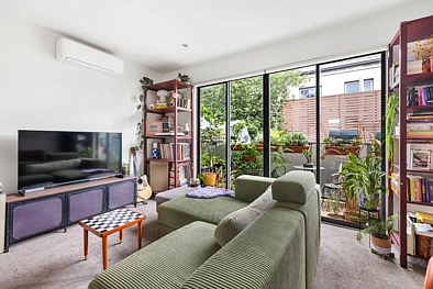 10/30 Sydenham Street, Seddon, VIC 3011, 2 slaapkamers, 2 badkamers, Townhouse