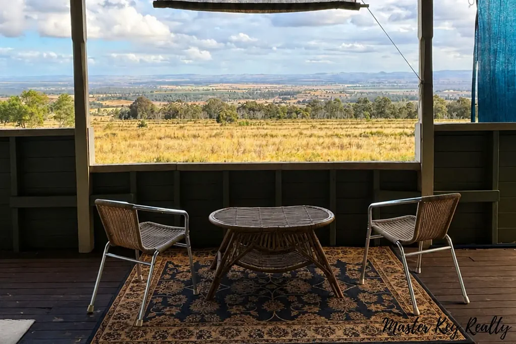 Tablelands  Country Charm, Million-Dollar Views and Plenty of Room to Breathe