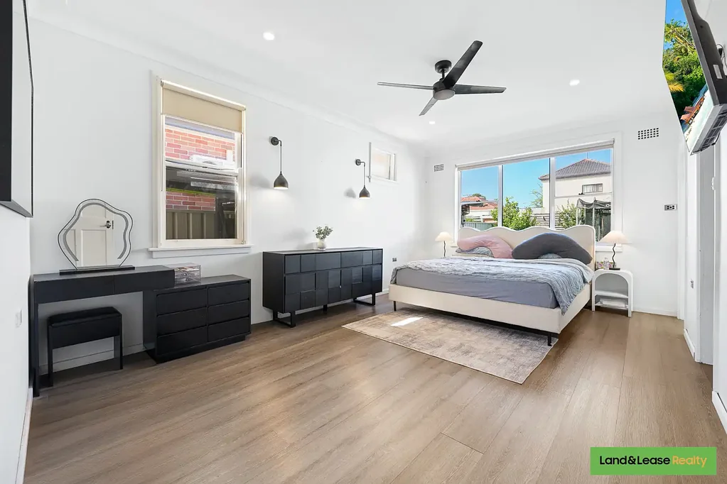 Punchbowl 5ห้องนอน Beautiful Family Home with Versatile Living & Separate Retreat