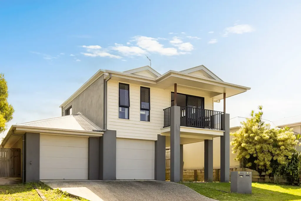 Mango Hill 5 Bedroom Two Homes, One Title – Outstanding Duplex Opportunity