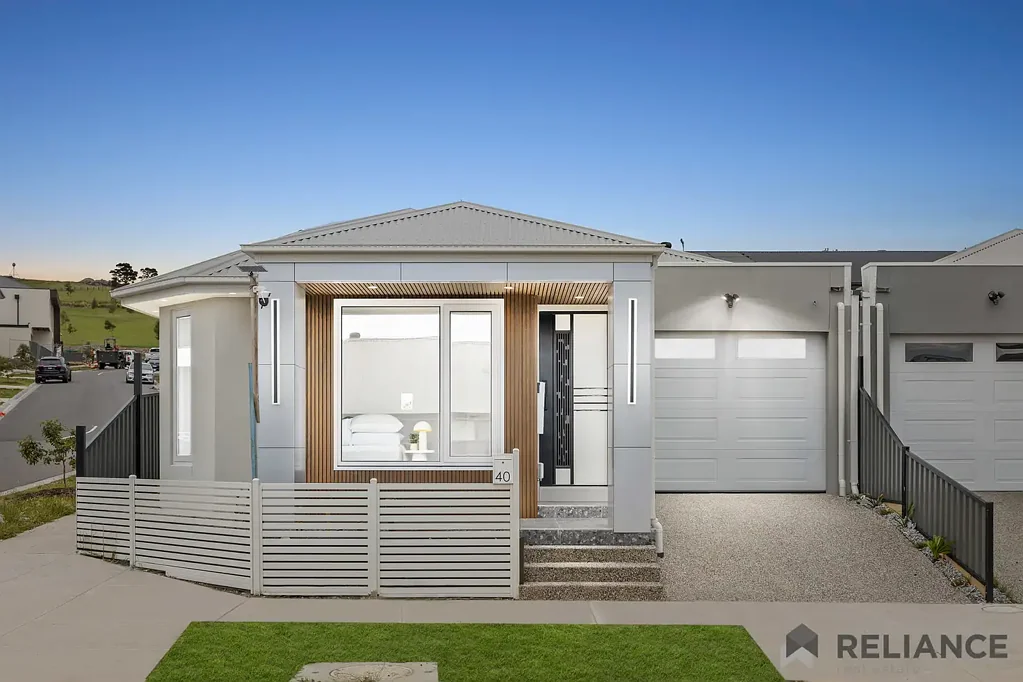 Craigieburn 4房 4卧2卫精巧设计 开放式起居用餐 高端电器厨房 现代奢华浴室 低维护后院娱乐 黄金地段便利生活 Immaculate Family Home with Quality Upgrades