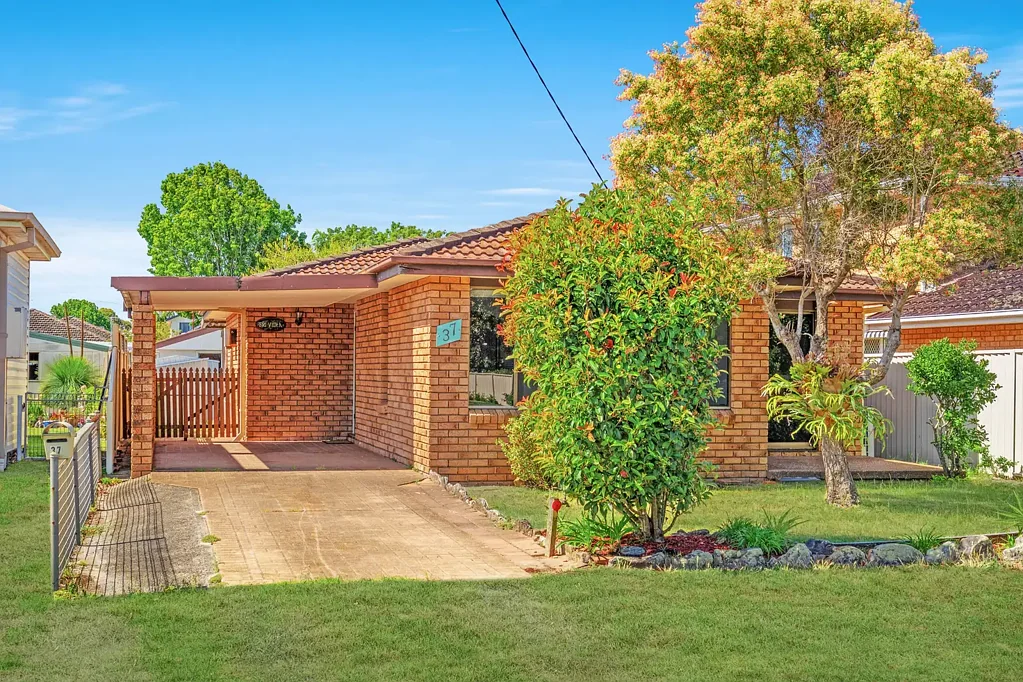37 Oxford Street, Umina Beach, NSW 2257
