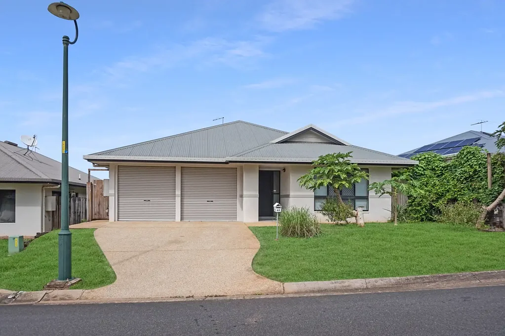 Convenient & Low-Maintenance Living in Prime Location