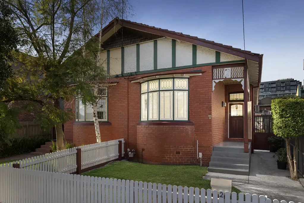 Essendon 2침실 A Period Favourite in the Heart of It All