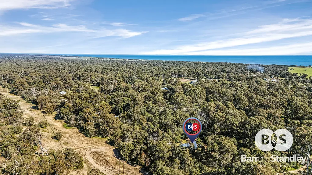 Stratham 4房  9 Acre Special Close to Beach with 12x9m Powered Shed!