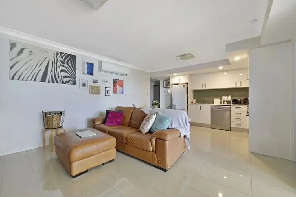 Perfectly Positioned - Stylish 2 Bedroom Apartment