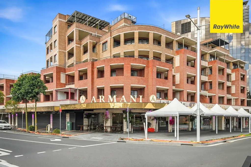 Parramatta 1房 Parramatta CBD核心 地理位置优越 超大书房 开放式布局 现代厨房 公园学校近便 VIBRANT, STYLISH, URBAN LIVING IN THE HEART OF PARRAMATTA CBD