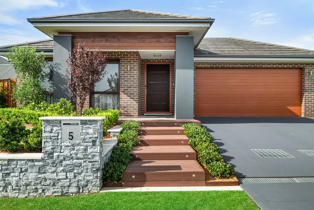 5 Gaudry Street, The Oaks, NSW 2570