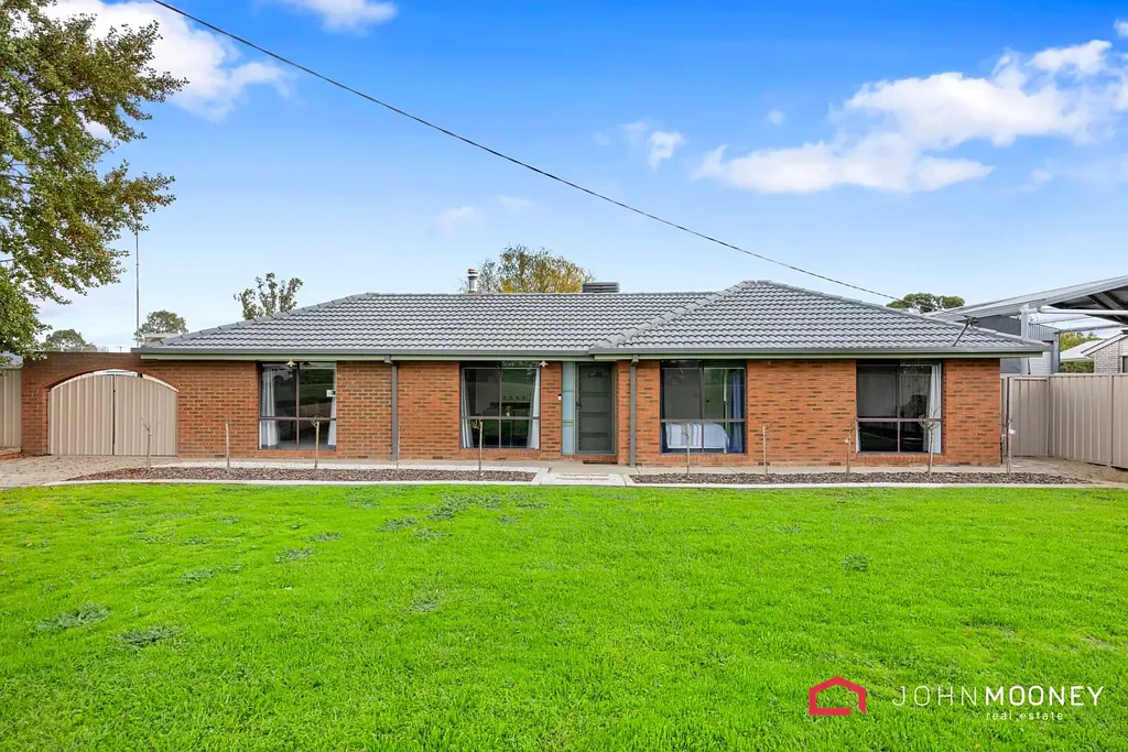 Uranquinty 3Phòng ngủ A fantastic family home in a highly sought after location