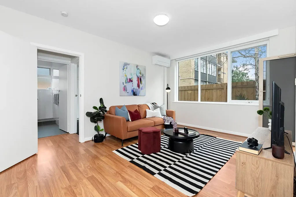 2/1 Ravens Grove, St Kilda East, VIC 3183