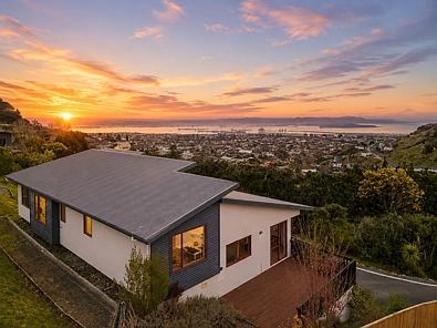 Enner Glynn 4chambre Elevated Living, Endless Views