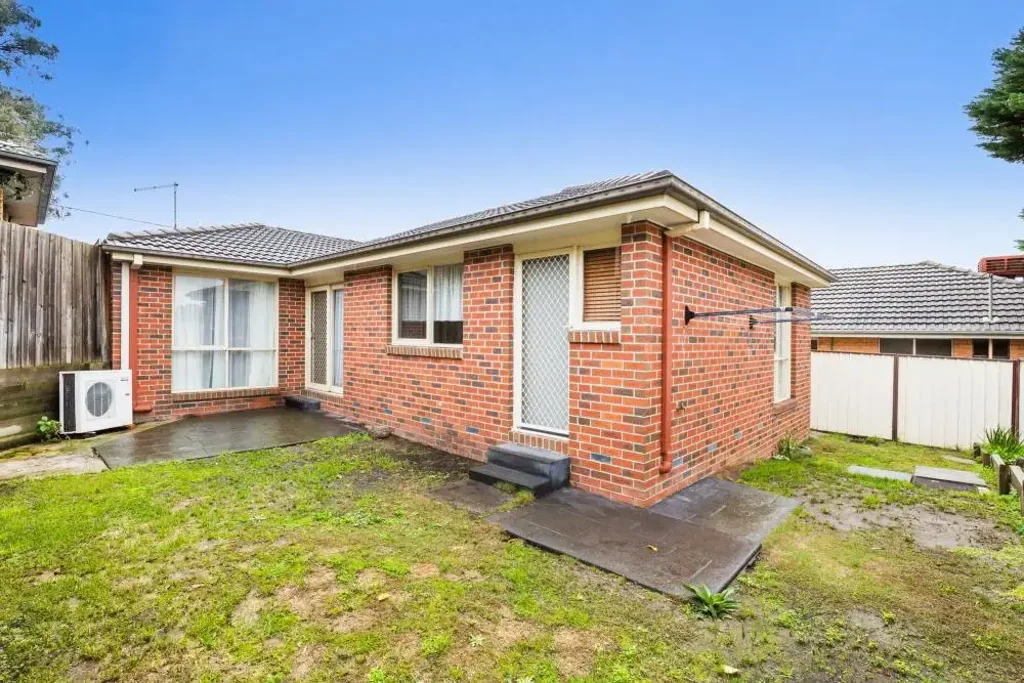Light and Airy 3 Bed Unit