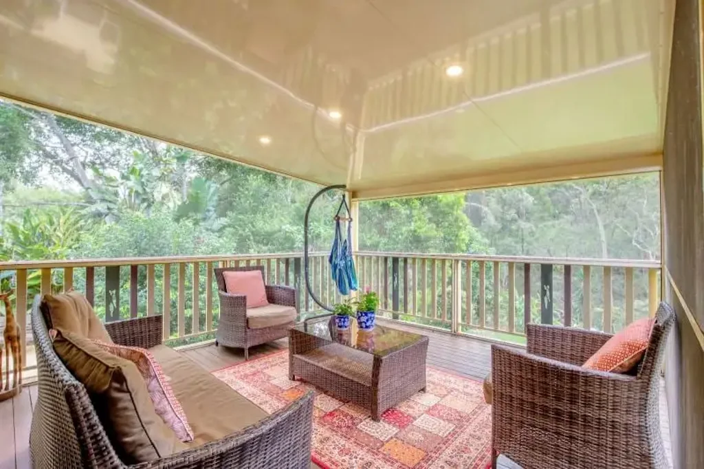 Worongary 4房  Serenity and Tranquility in a 4-Bedroom Federation style family haven.