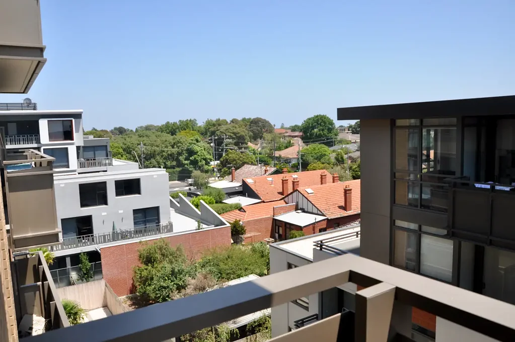 Caulfield North 2Phòng ngủ Wonderful sunny 2 bedroom apartment in great location with amazing facilities