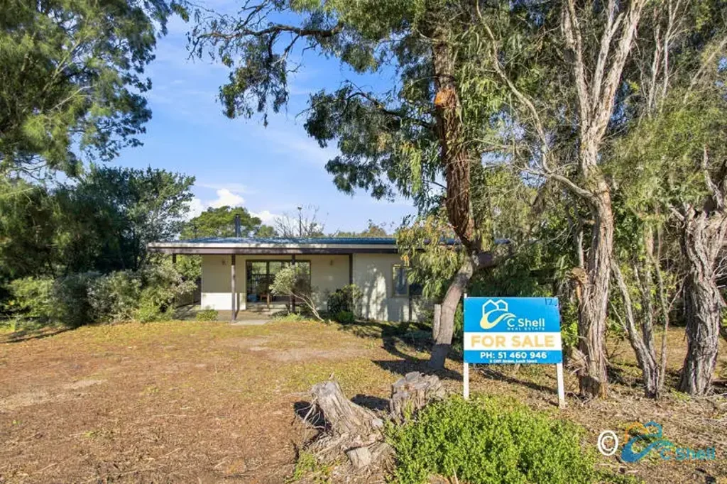 Loch Sport 3房  SPACIOUS COASTAL LIVING ON A DOUBLE BLOCK IN THE HEART OF LOCH SPORT