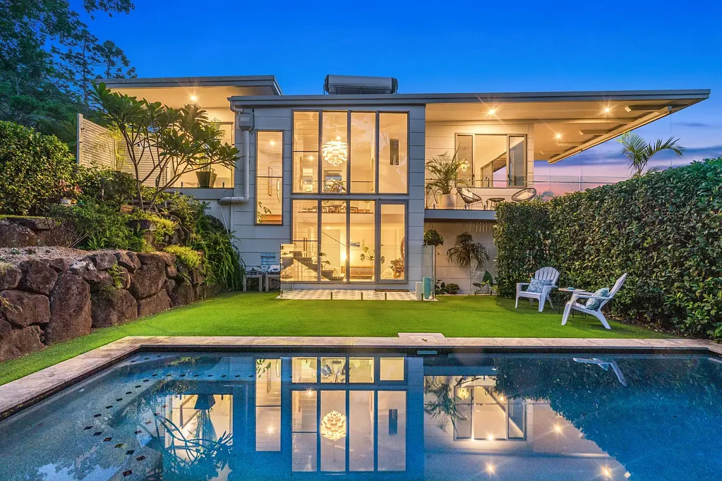 Suffolk Park 3બેડરૂમ Elevated Palm Springs-inspired sanctuary with ocean views