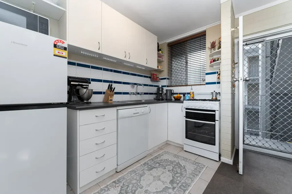 Maylands 1 Bedroom RENOVATED PAD WITH A VIEW