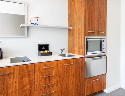 1905 & 1906/25 Laycock Street, Surfers Paradise, Gold Coast, 2 Schlafzimmer, 2 Badezimmer, Apartment