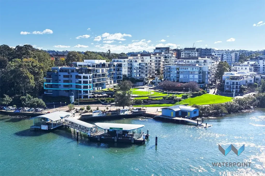 Meadowbank 3침실 First Time Offered | A Rare House-Sized Residence in a Tightly Held Waterfront Community