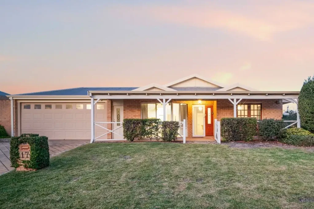 17 Simla Place, Caversham, WA 6055