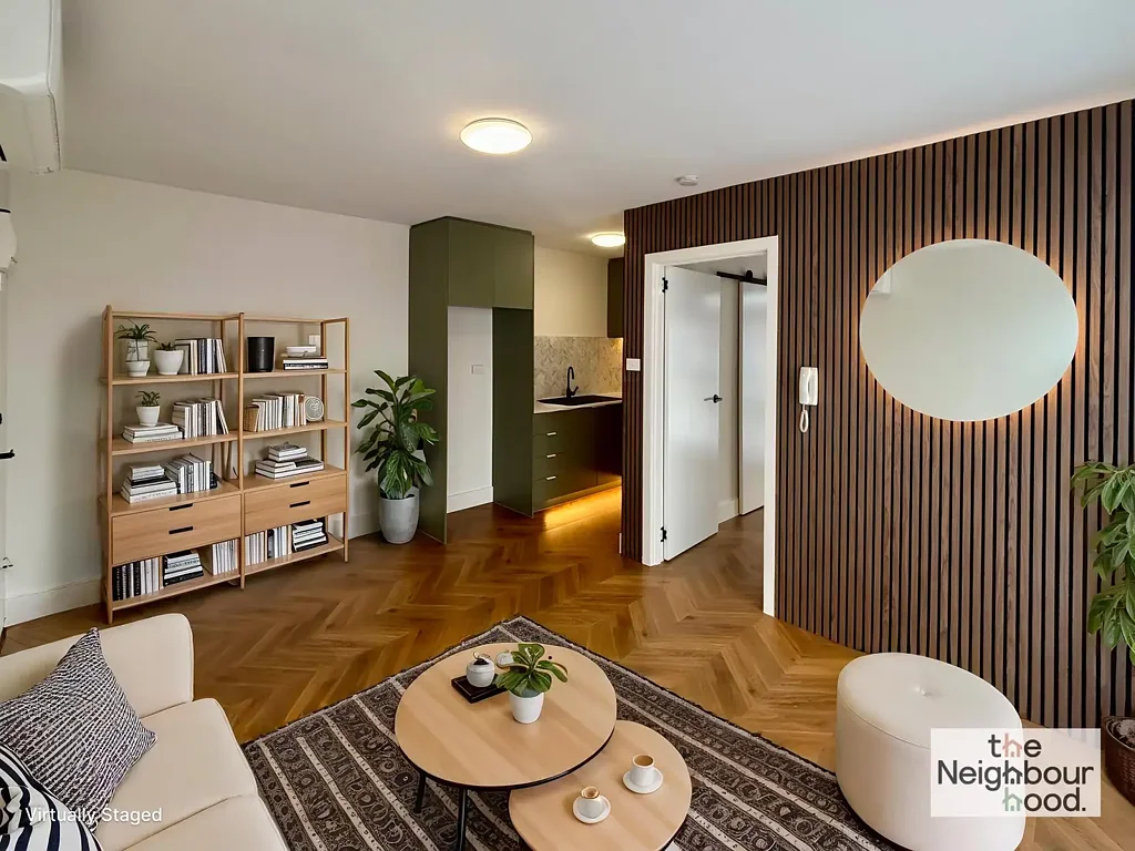 BEAUTIFULLY RENOVATED APARTMENT IN THE HEART OF CARNEGIE