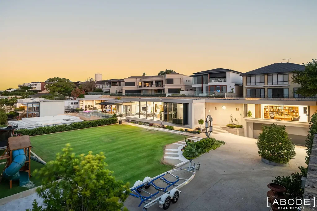 Mosman Park 5 Bedroom LUXE RESORT STYLE RETREAT- open by appointment
