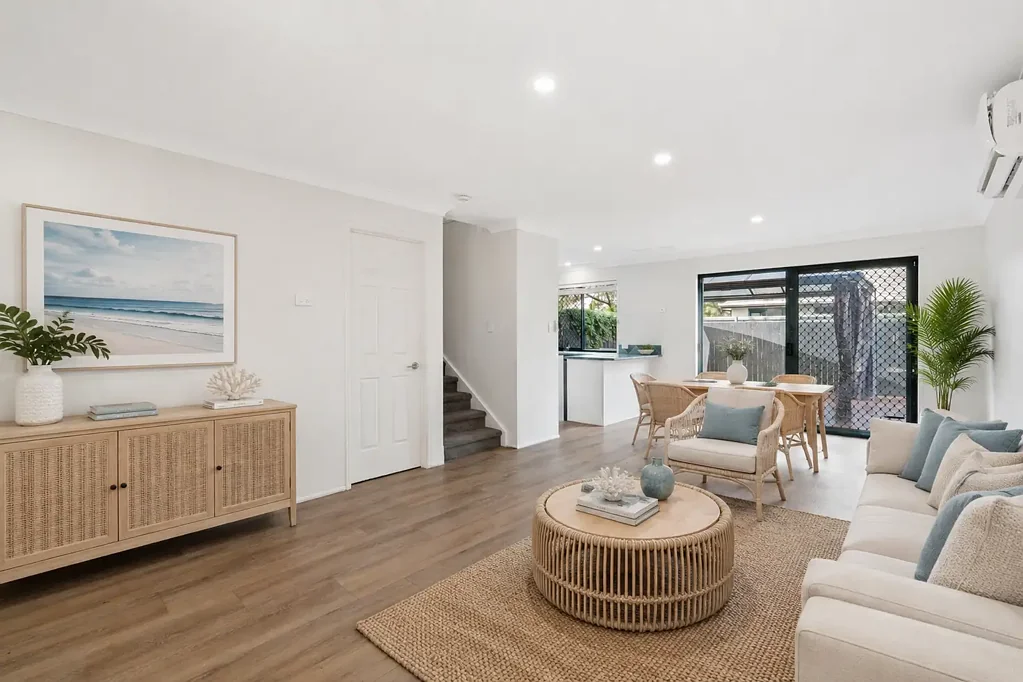 Carrara 3Zimmer Secure Investment Opportunity in Acacia Grove with Long-Term Tenancy in Place