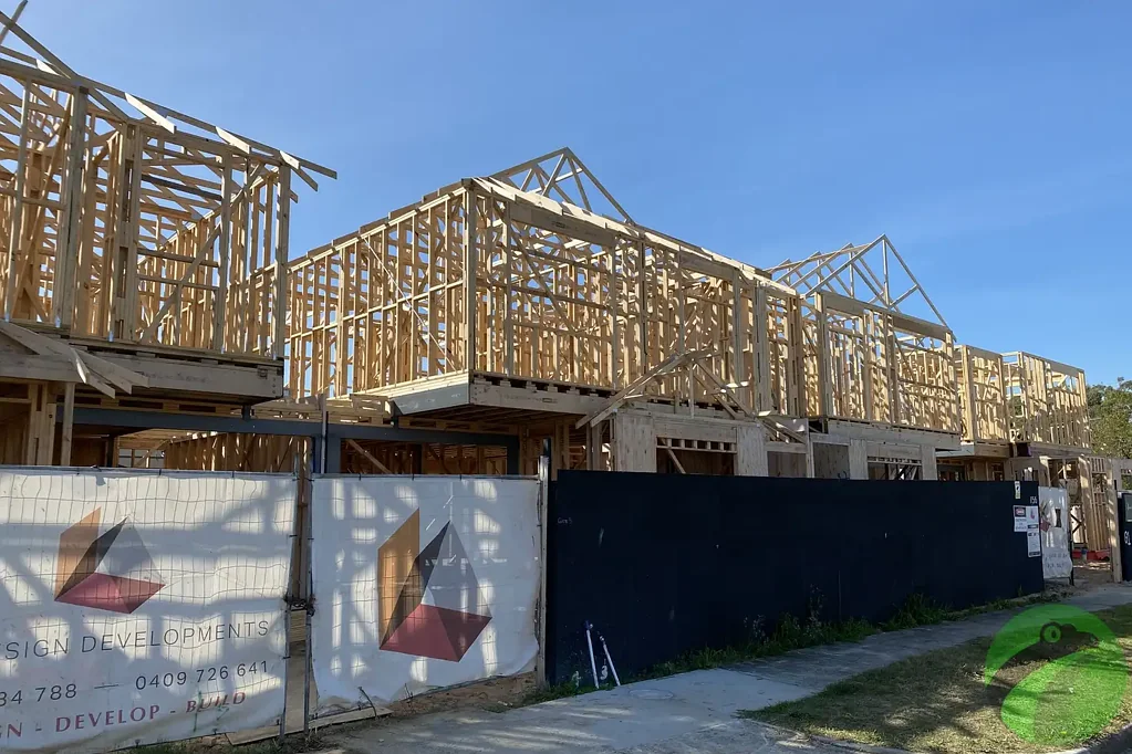 Seaford 4房 LA设计精品住宅 海滨瑰宝 近邻交通 低维护奢居 中心地段 Luxury Townhouses with Street Frontage