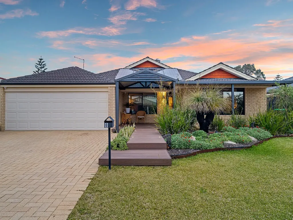 Singleton 4침실 Modern Coastal Living with a Backyard You'll Love