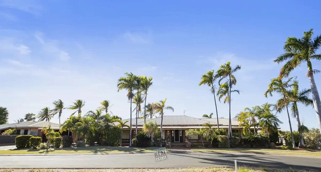 Millars Well 5 Bedroom The Homestead- Crown jewel