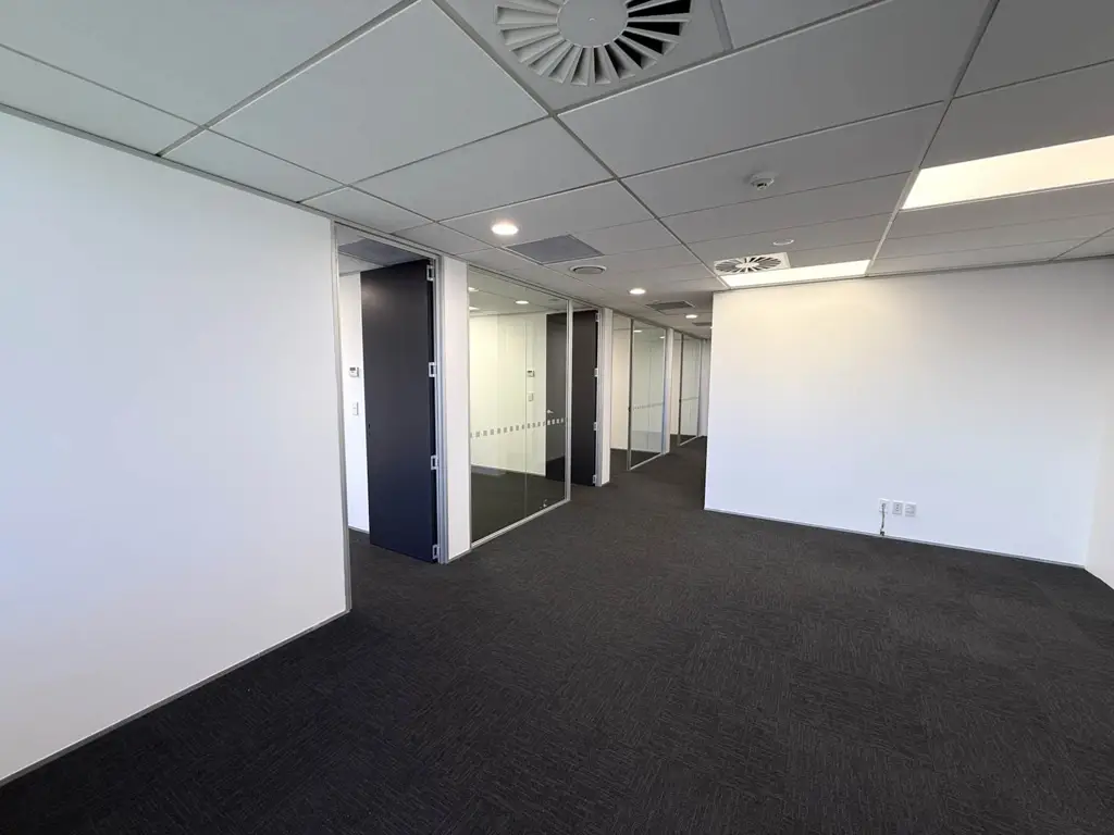 Eden Terrace MODERN CITY FRINGE OFFICES