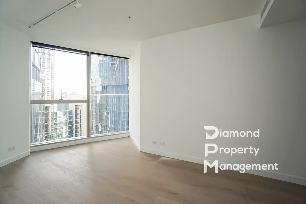 Luxury CBD Apartment At West Side Place