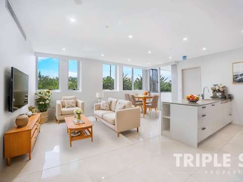 Mascot 3 Bedroom Elegant home by Meriton | Tranquil and Privacy APT