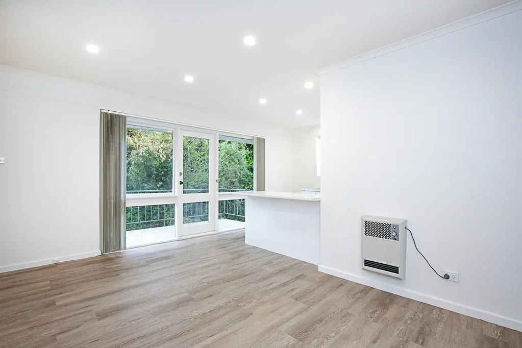 Duffy 2房  My Beautifully Renovated Two-Bedroom Apartment | Quiet Complex, Prime Location