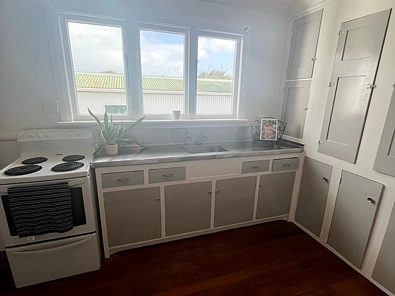 Okato, 3 bedrooms