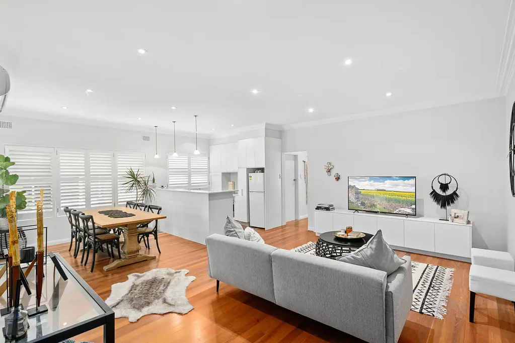 Sun-filled two bedroom furnished beachside unit
