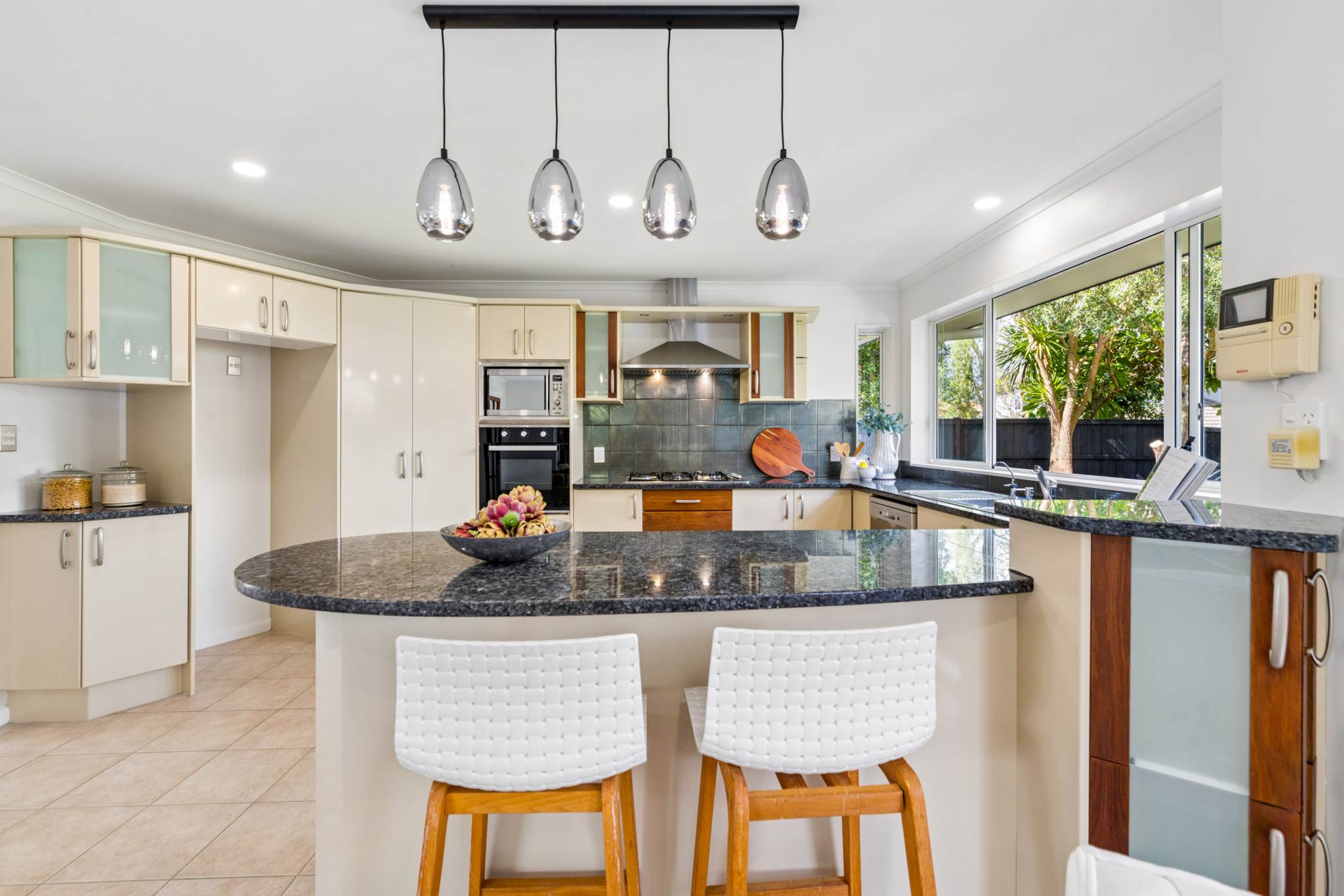 11 Earlshall Drive, Flat Bush, photo 6