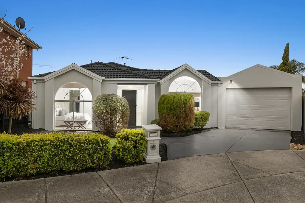 4 Angus Court, Oakleigh South, VIC 3167
